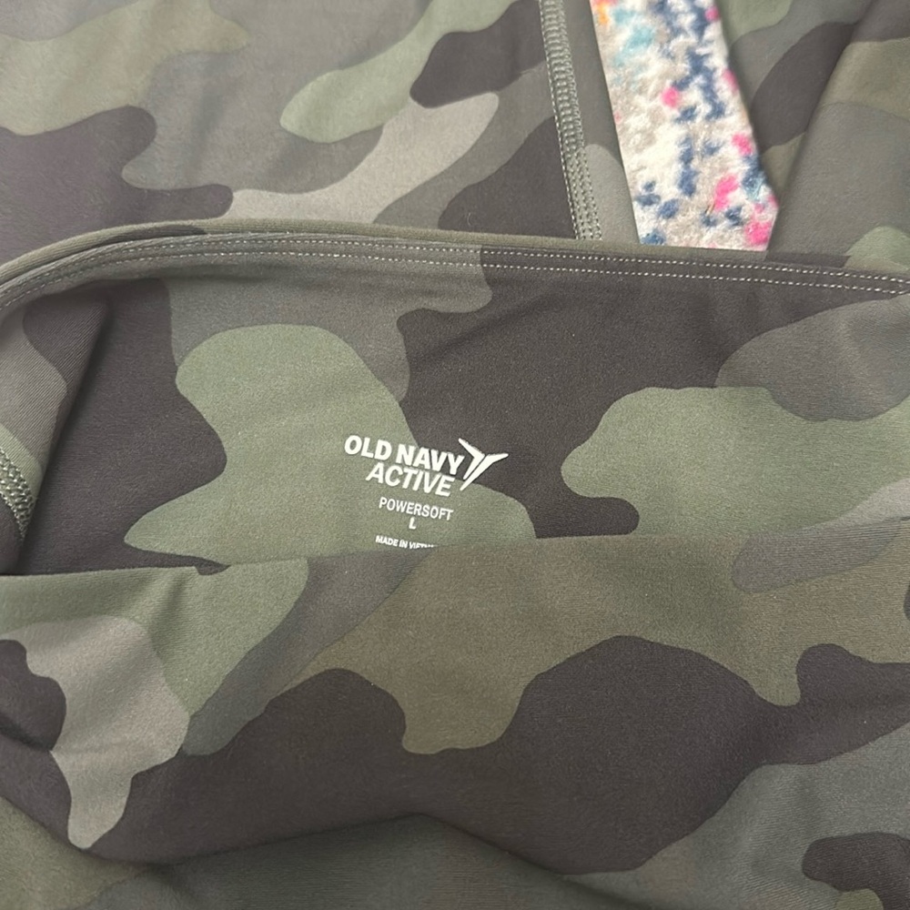 Old Navy powersoft capri leggings NWT